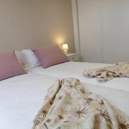 Desconectaengalicia Piso Amplio 500m Playa Silgar * サンシェンショ